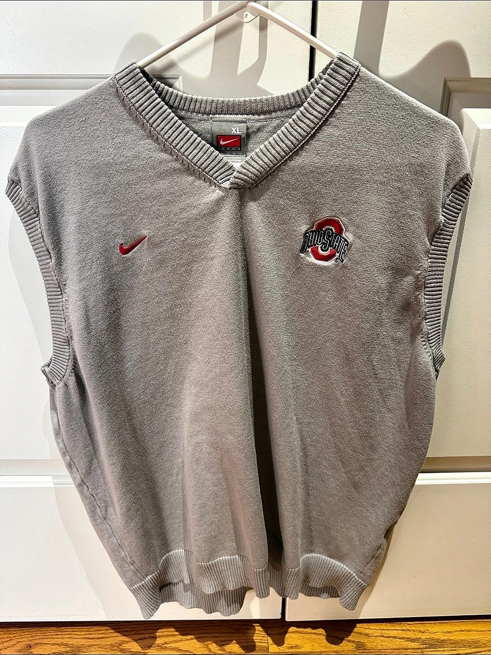 Nike Team Ohio State Buckeyes V-Neck Sweater Vest Gray XL
